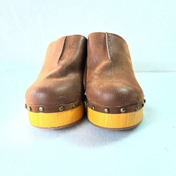 MIA Shoes Womens 10 Novi Brown Studded Faux Wood Platform Slip On Clogs Vegan - Picture 1 of 14
